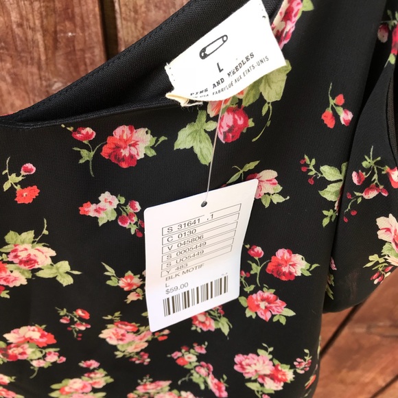 ❗️SOLD ❗️Pins & Needles | Lolita Floral - Picture 5 of 7